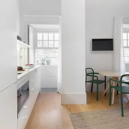 Apartment B28 *
