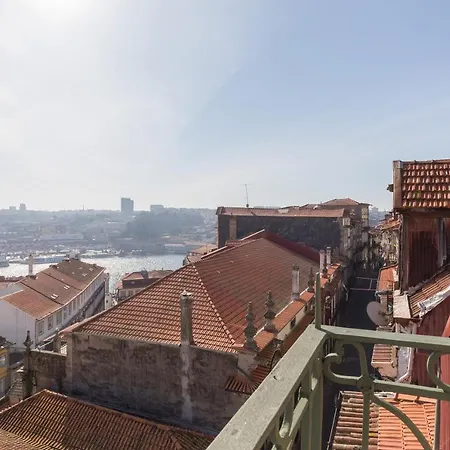 B28 Apartment Porto